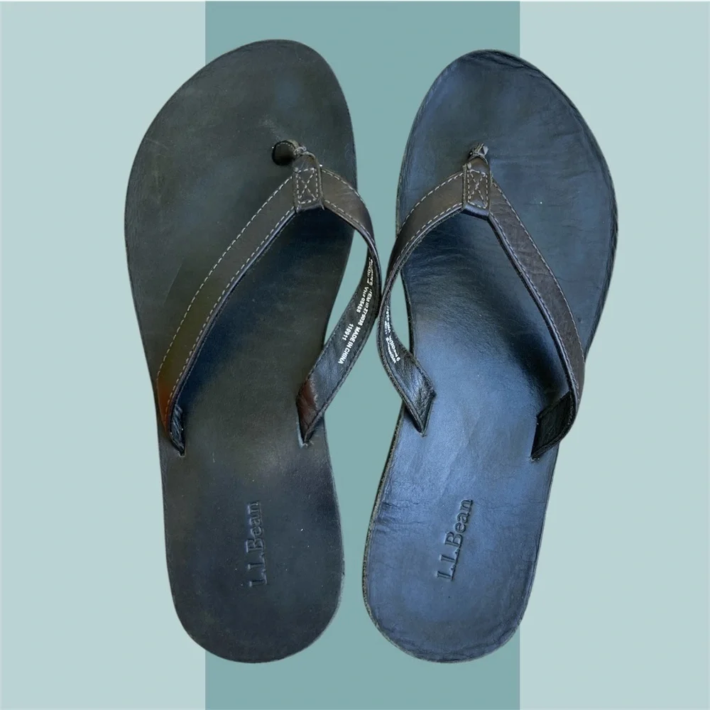 EUC L.L. Bean Black Leather Women’s flip flops size 9